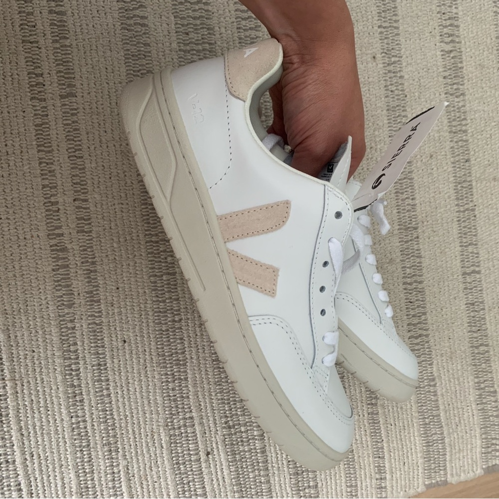 Women’s Veja V12 sneakers